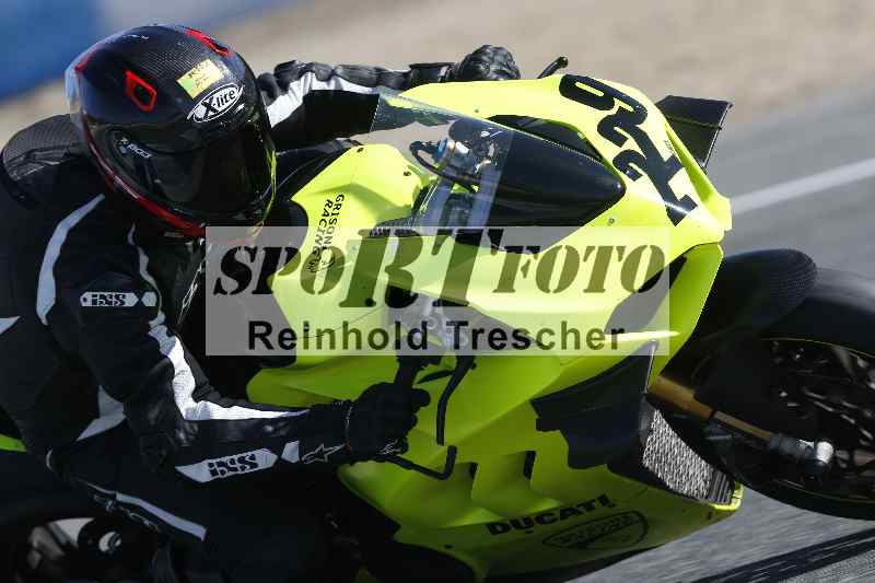 /Archiv-2024/02 29.01.-02.02.2024 Moto Center Thun Jerez/Gruppe gruen-green/229